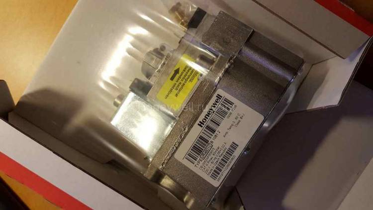 Газовый клапан Honeywell VR4601CB 1081